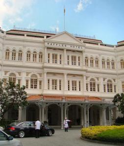 singapore_raffles_hotel1267684363 via Wikipedia